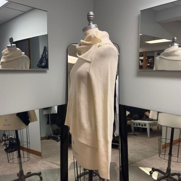 Yohji Yamamoto Cream and Black Asymmetrical Turtleneck Sweater - Picture 4 of 4